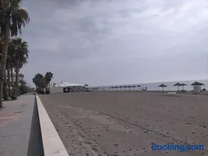 LAGUNA BEACH PISCINA- HOME RENt MALAGA - Image 1
