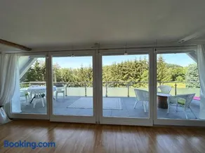 Maravilloso apartamento vacacional con jardín, sauna y barbacoa - Image 5