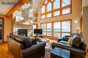 Howards End by Railey Vacations - Image 1