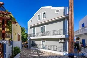 FOURLANOU HOUSE - Image 1
