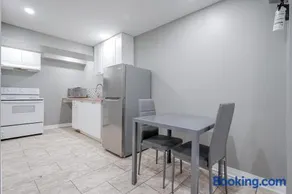 Renovated 2 Bedroom Basement Apartment Near 401 and Amenities - Image 4