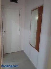 CAPUCCINO GUEST APARTMENTS - FREE PARKING and Wi-Fi - Image 3