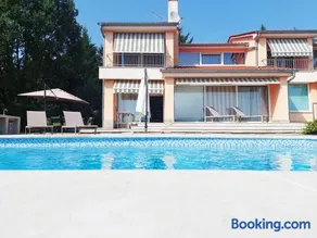 Apartments in Villa Azra - Image 3