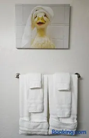 Little White Farmhouse Haven - Image 2
