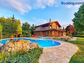 Luxury Wooden Villa with Pool, The Nest - Image 2