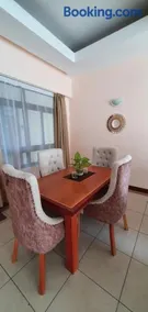 Penthouse Five - The Beautiful 3Br En-suite Apt - Image 5