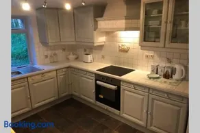 Historic 17th century farmhouse in Wales - Image 3