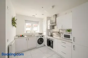 Heather Way Cosy 4 Bedroom House - Mayfield, Dalkeith - Image 2
