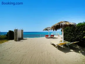 Marinella Beach Apartments - On The Beach - Private Free Parking - Image 2