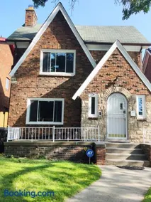 Huge Historic Home - Image 2