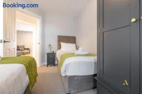 Ashburn Hotel Apartments 69A - Image 3