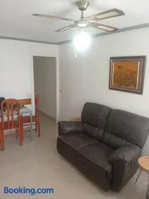 Apat sombrero A Cunit Beach - Image 3