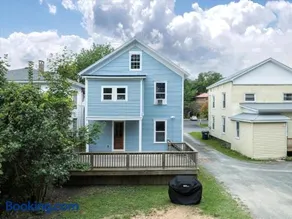 Fully-stocked Kitchen, AC, WiFi, WD, Near Baseball and Downtown - Image 3