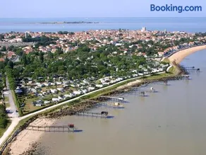 Mobile Home Excellente Situation, Proche Plage et Centre-ville, Idéal pour 4 Personnes - FR-1-709-56 - Image 1