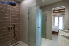 ARGO Luxury Suites - Image 4