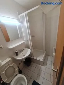 Privat zimmer - Image 3