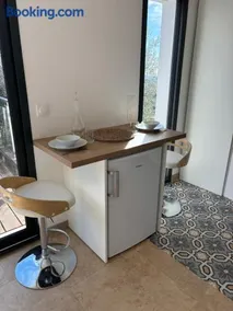Domani Vencius - Cocon de bien-être à Vence avec vue mer, piscine et terrasse ensoleillée - Image 1