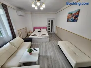 luxury two bedroom Crown Apartament - Image 3