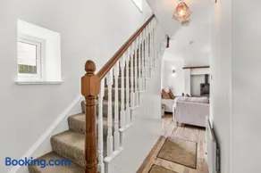 Benmore Mews Cottages by Escape Ordinary - Image 3