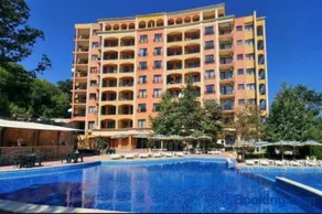 Green Park - Pool & Free Parking in Golden Sands - Image 1