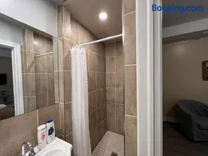 Bauer Guesthouse - Image 3