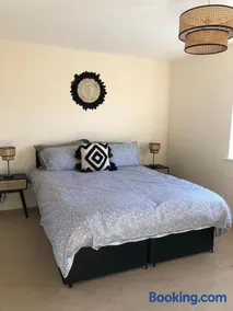 Bray House - Perfect for Large Groups - Image 2