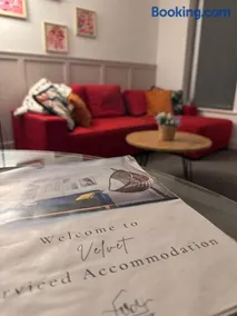 Cheerful 1-bedroom home with free parking, WiFi - Image 5