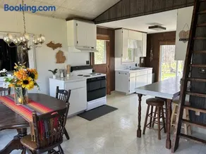 Lakeside Loft - Walk to Lighthouse County Park - Image 3