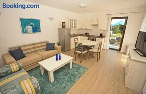Villa Riviera blue with seaview, pool, whirlpool, parking and boat excursions - Image 3