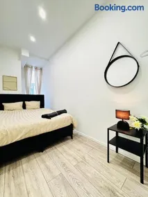 Private Rooms in Affordable 5-Bedroom Apartment - Image 2