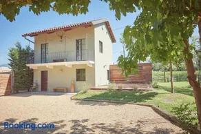 AQVAE Unconventional Country House - Image 2