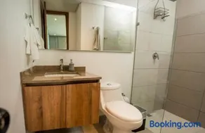 Lindo Apartamento en rodadero sur - Image 5