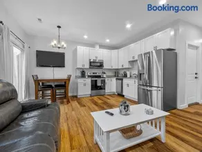 New build duplex-sleeps 6! Pet friendly! - Image 1
