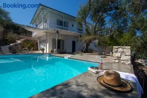 Paxosblue Comfort suite private pool, sea view - Image 4