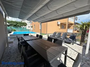 Apartments Pranjic with Pool - Image 3