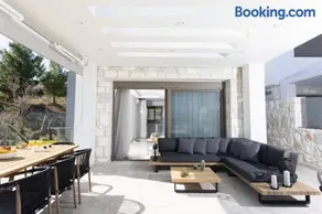 Villa Mare - Private Pool, 4 Bdrms, Sea View, BBQ - Image 3