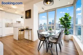 Monville Suites - Downtown Toronto - CN Tower & Rogers Centre - Image 3
