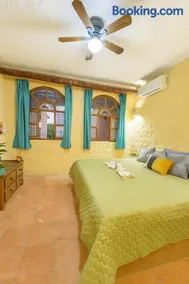 Quinta del Aguila - Beachfront Family Villa & Private Pool - Image 1