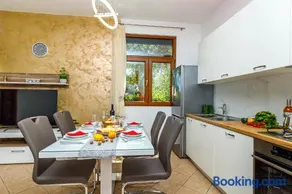Apartments Kiki 150 METERS TO THE BEACH - Image 1