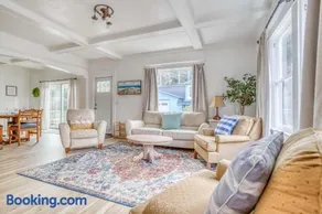 Sea Glass Cottage Rockaway - Meredith Lodging - Image 2