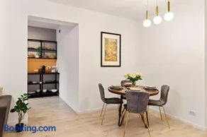 Win Herastrau HOME - Image 1