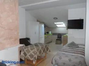 Hostal Via Del Caminante - Image 2
