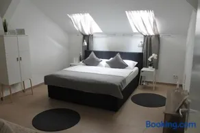 Urban-Style Apartment STADTHALLE WIEN - Image 2