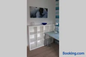 Neues modern möbliertes Komfortappartement - Image 3