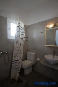 Helena's Apartments - Image 3