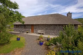 Clan Cottages Luxury Thatched Retreat near Oban - Image 2