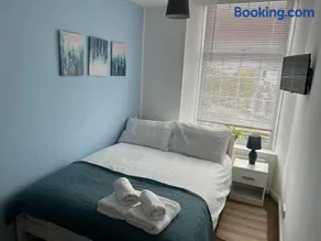 Cosy and Comfortable Flat - Image 4