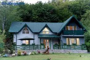 Casa Senik Monteoru Piscina ,Jacuzzi Sauna, Ciubar - Image 4