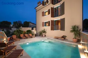Villa Casa Nova with Heated Pool, Spa area & Game Room - Image 1