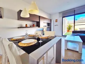 Amplio y Cómodo Apartamento con Terraza, Ulldecona - Image 5